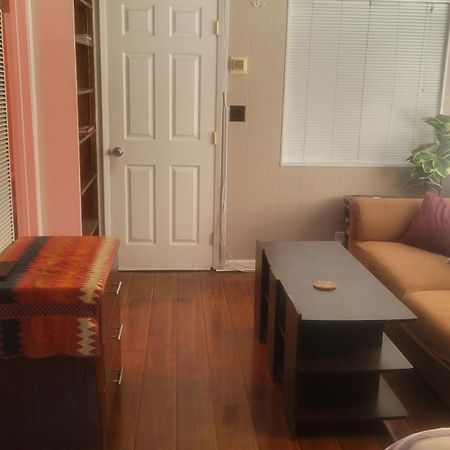 Woodland Hills Best Priced Room 로스앤젤레스 외부 사진