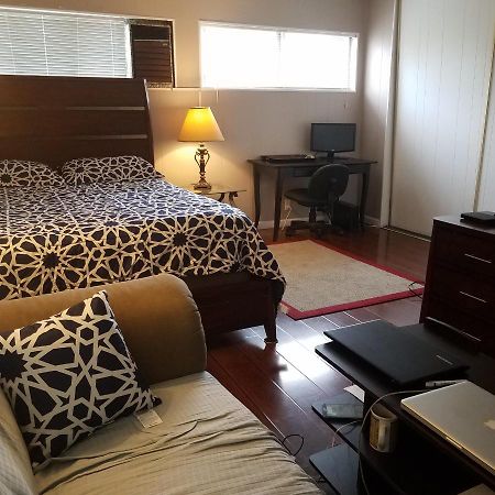 Woodland Hills Best Priced Room 로스앤젤레스 외부 사진